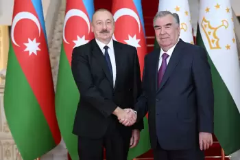 Prezident İlham Əliyev tacikistanlı həmkarını təbrik edib