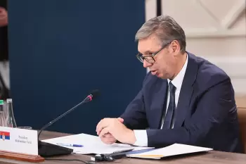 Aleksandr Vuçiç Serbiya prezidenti vəzifəsindən istefa verib