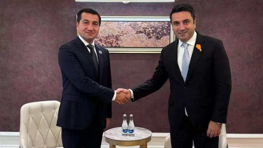 Canlı yayım vaxtı Hikmət Hacıyev Alen Simonyana zəng edib