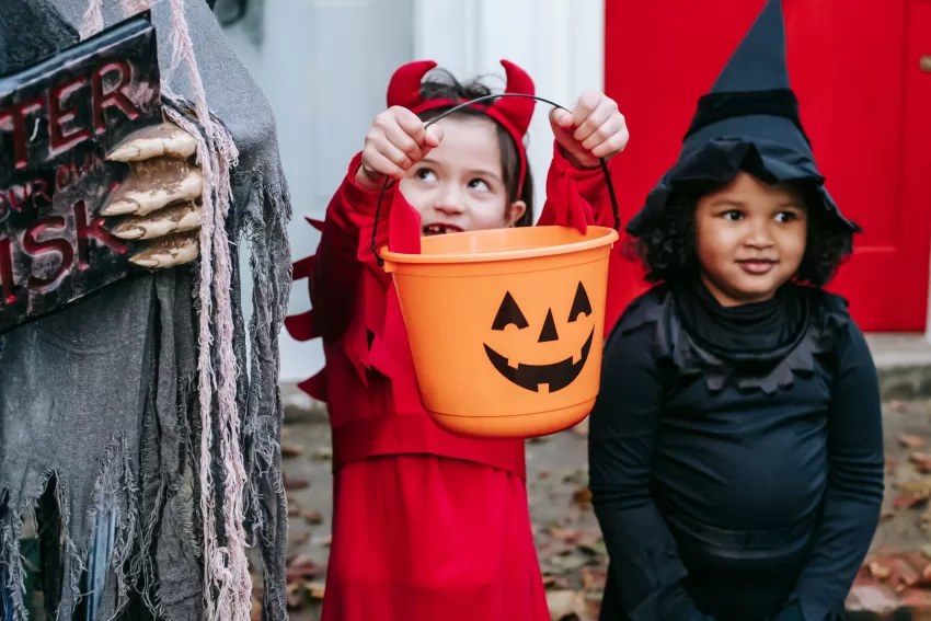 Halloween zamanı uşaqların təhlükəsizliyi: mütəxəssis hansı tövsiyələri verir