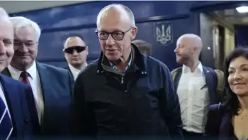 Ukraynaya səfər edən Almaniya kansleri Kiyevdən Putinə müraciət edib