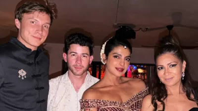 Priyanka Çopra və Nik Conas Los-Ancelesdə Divali bayramını qeyd ediblər